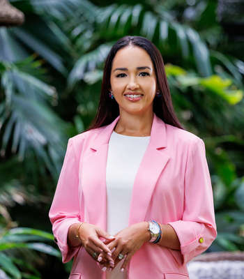 Portrait of Bianca Galantis, Real Estate Agent.